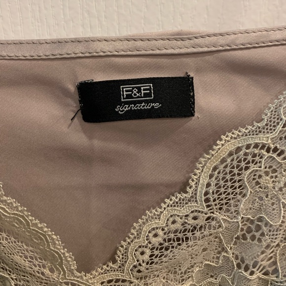 Lavender Cami, satin and cream coloured lace - Picture 4 of 6